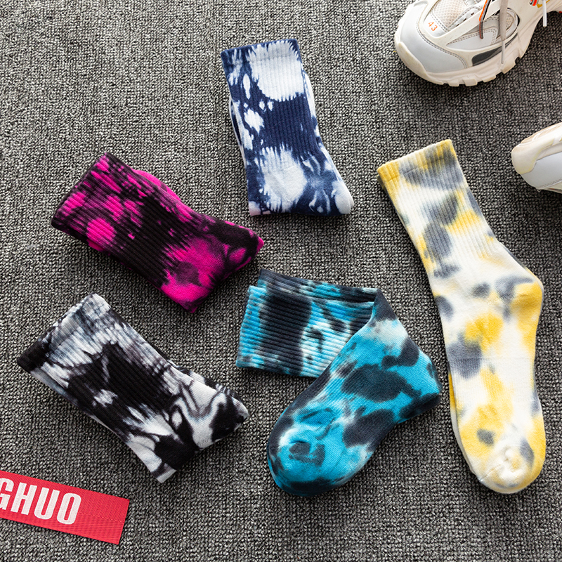 Tất thể thao cotton màu ngang bắp chân