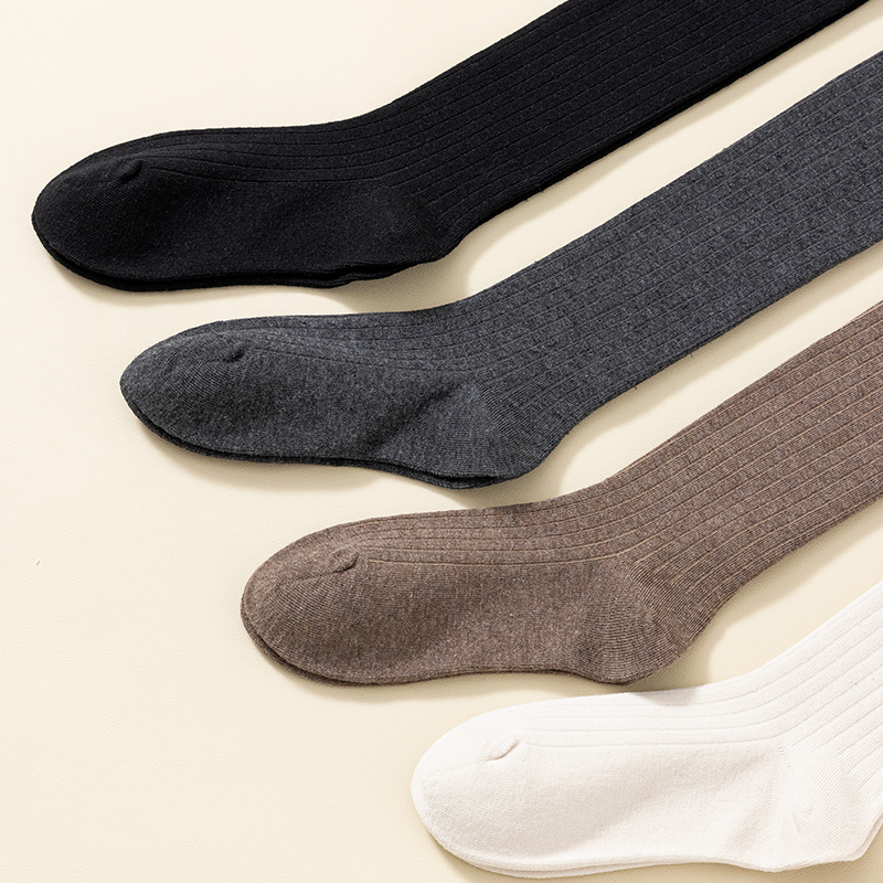 Tất cotton cao đến đầu gối màu đen gợi cảm dành cho nữ
