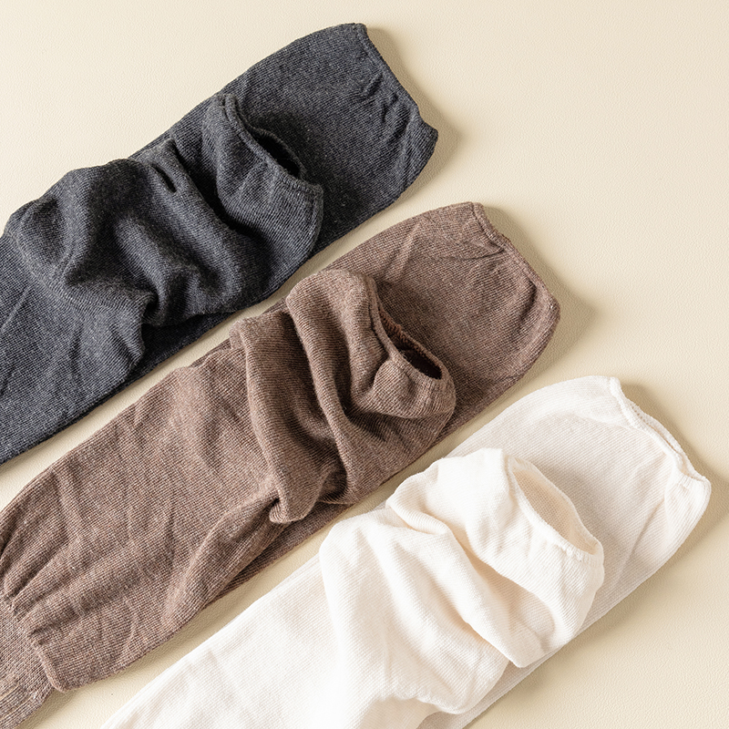 Tất cotton cao đến đầu gối màu đen gợi cảm dành cho nữ