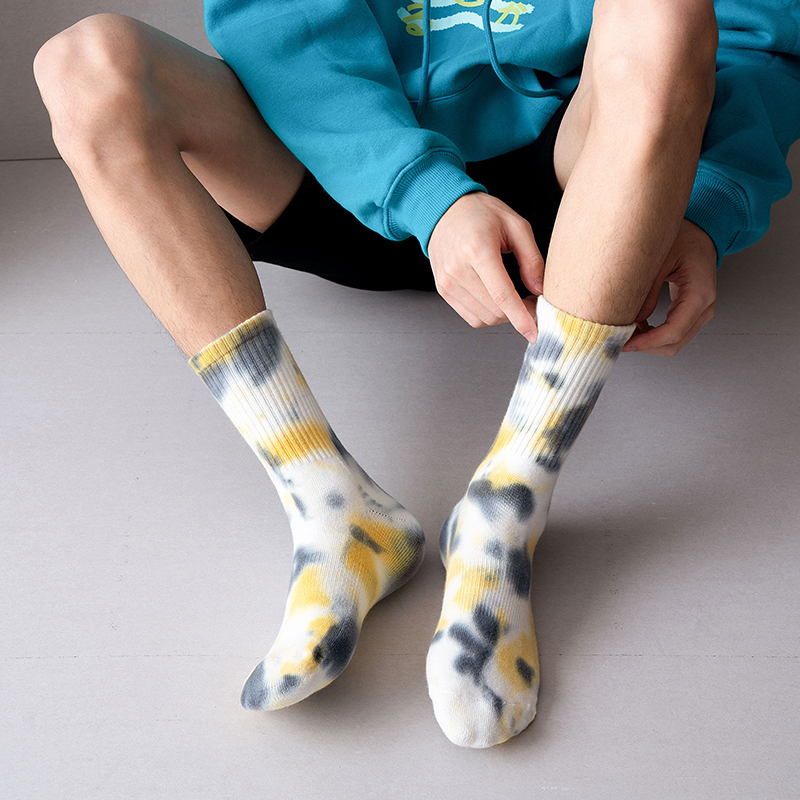 Tất thể thao cotton màu ngang bắp chân