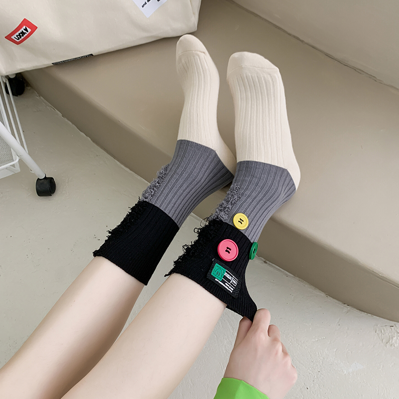 Tất màu của người ăn xin có nút
